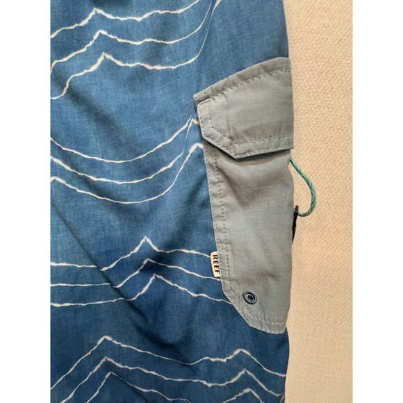 Reef Men's Board Shorts Wave Surf Swim Trunk Cargo Pocket Size 33 Blue Stretch - Picture 7 of 7